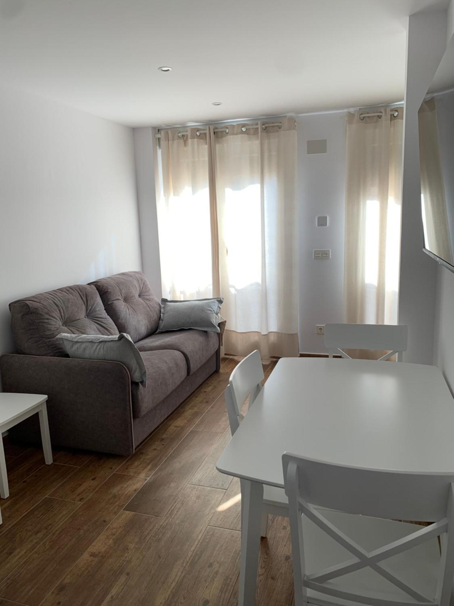 Apartamentos Lux Carrion Carrion De Los Condes Exterior photo